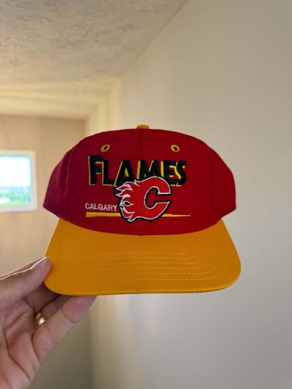Vintage 1990s Calgary Flames NHL Snapback Hat by Twins Enterprises Inc.